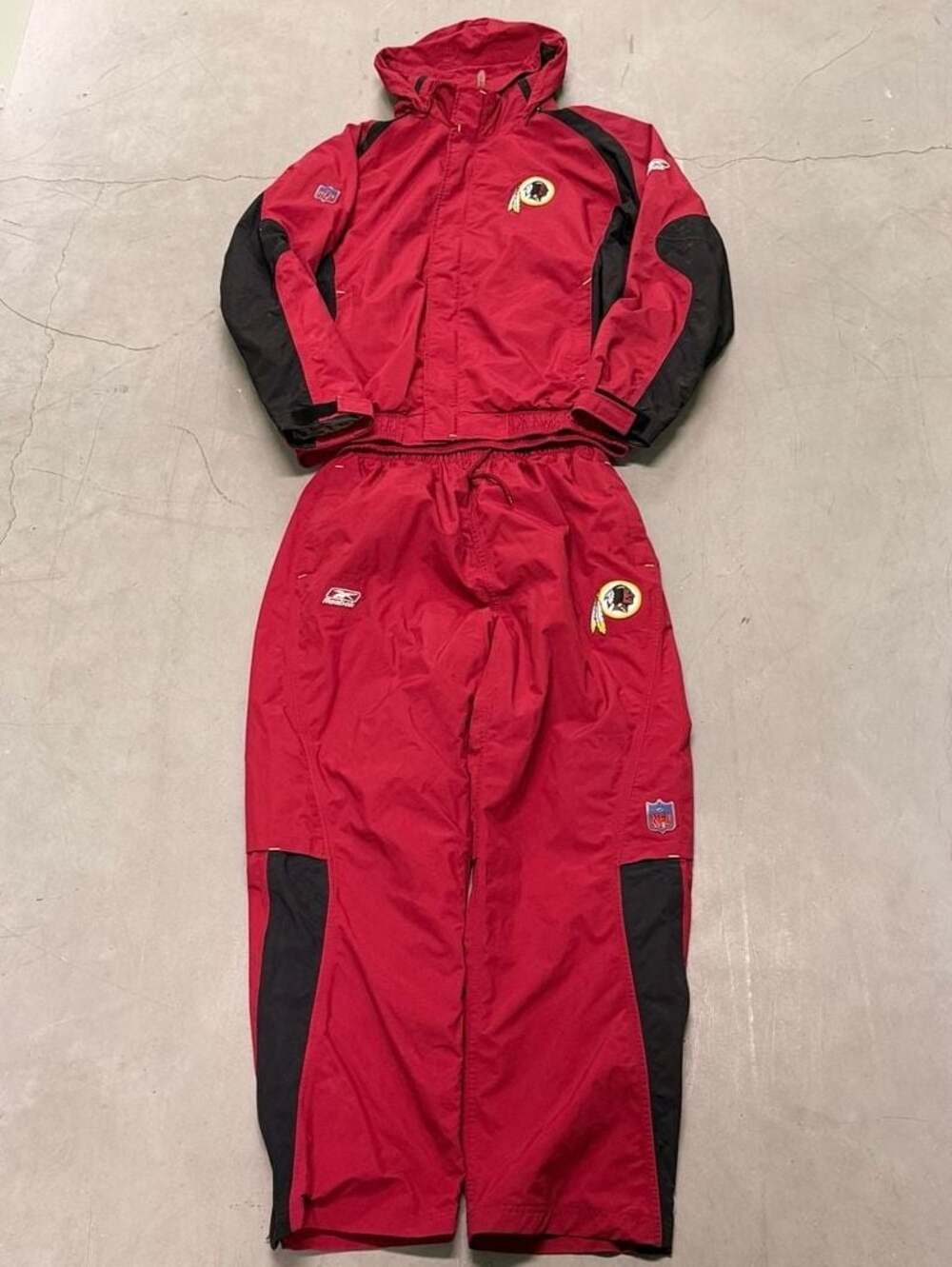 Vintage Reebok NFL On Field Washington Redskins Full Tracksuit - Large